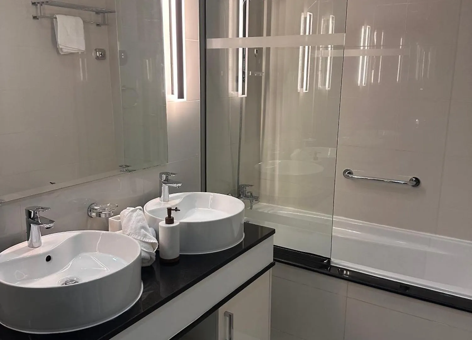 Damac Maison Mall Street, 2Min To Dubai Mall, Downtown Dubai Apartment